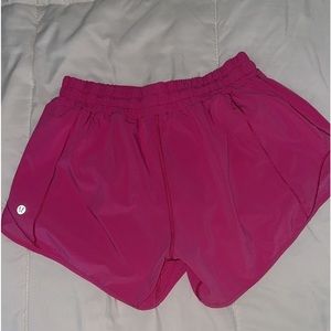 Sonic Pink Lululemon Hotty Hot shorts!